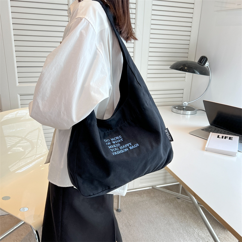 Women's Canvas Letter Solid Color Classic Style Sewing Thread Square Zipper Shoulder Bag display picture 12
