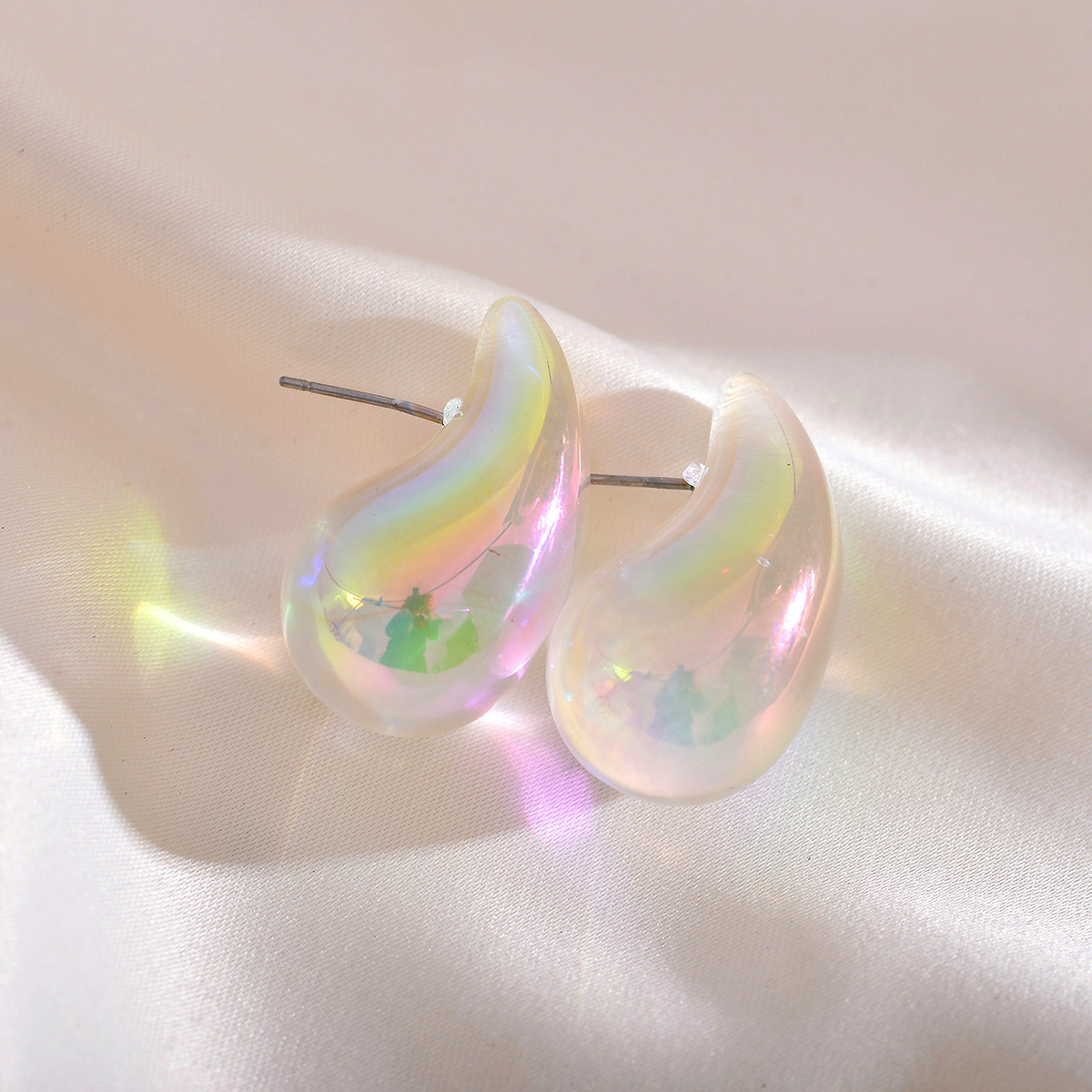 1 Pair Chinoiserie Water Droplets Gradient Color Plating Arylic Ear Studs display picture 3