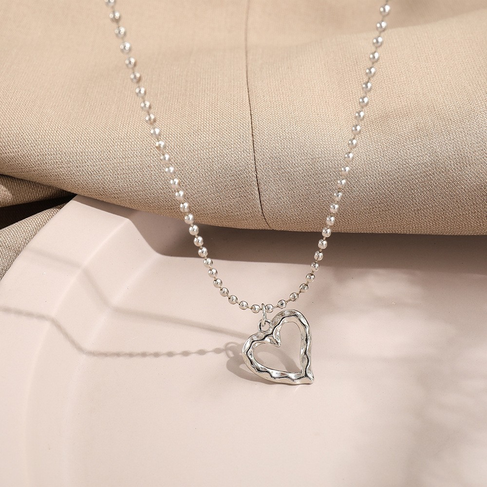 Simple Style Heart Shape Alloy Plating Women's Pendant Necklace display picture 2