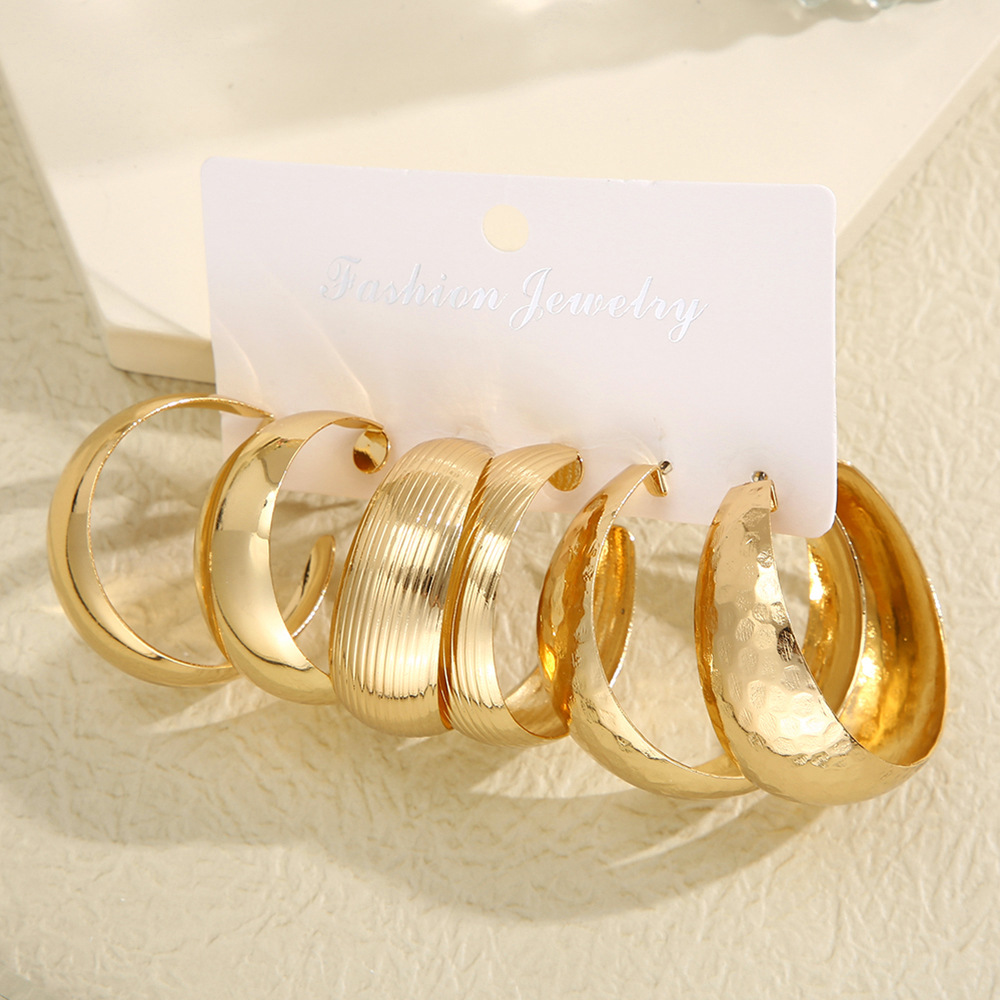 1 Set Modern Style C Shape Plating Alloy Earrings display picture 18