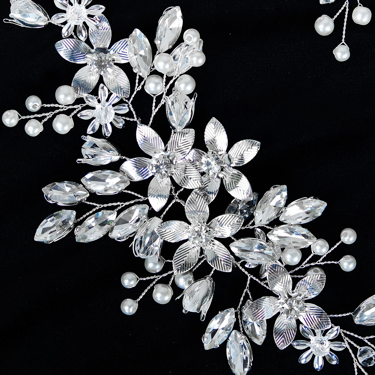 Elegant Lady Flower Artificial Crystal Artificial Pearl Rhinestone Hair Band display picture 1
