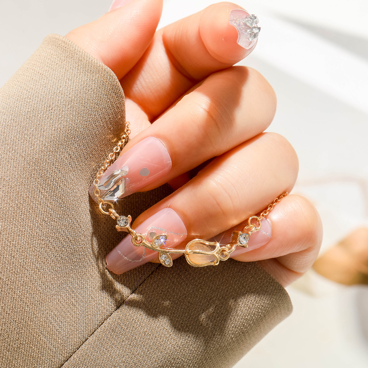 Sweet Flower Alloy Plating Inlay Rhinestones Opal Women's Bracelets display picture 3