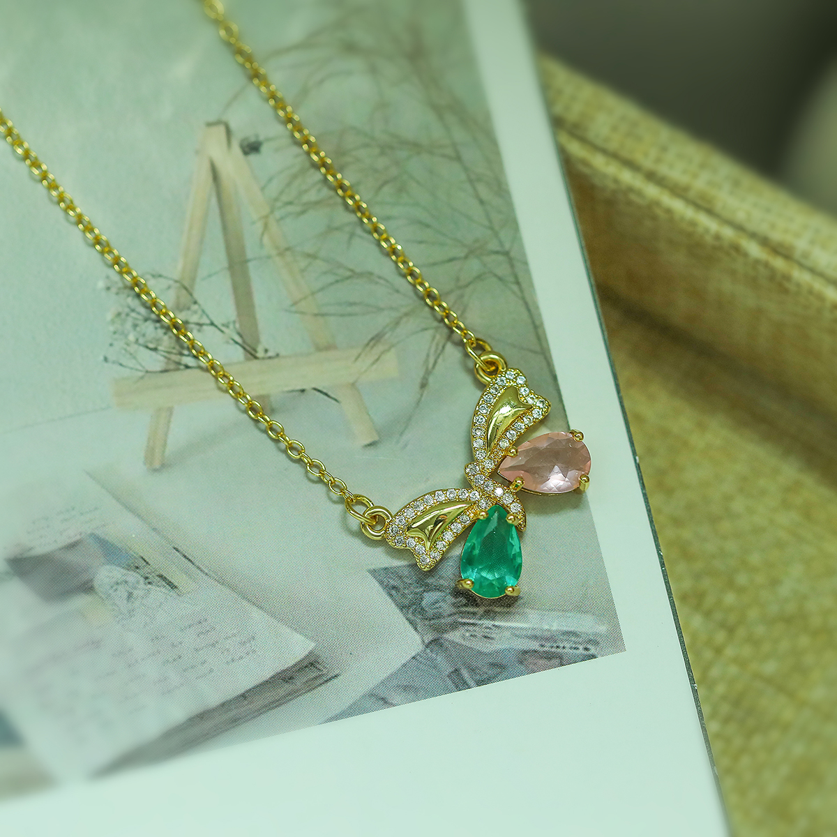 Simple Style Commute Butterfly Copper Plating Inlay Zircon 18k Gold Plated Pendant Necklace display picture 3