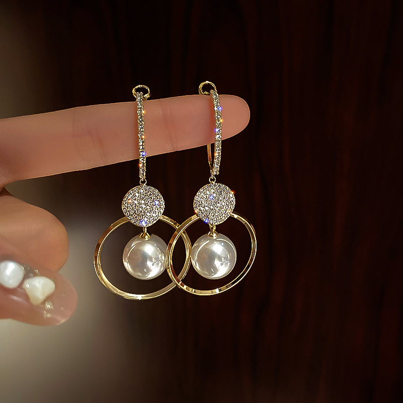1 Pair Wedding Bridal Shiny Round Artificial Pearl Alloy Drop Earrings display picture 3