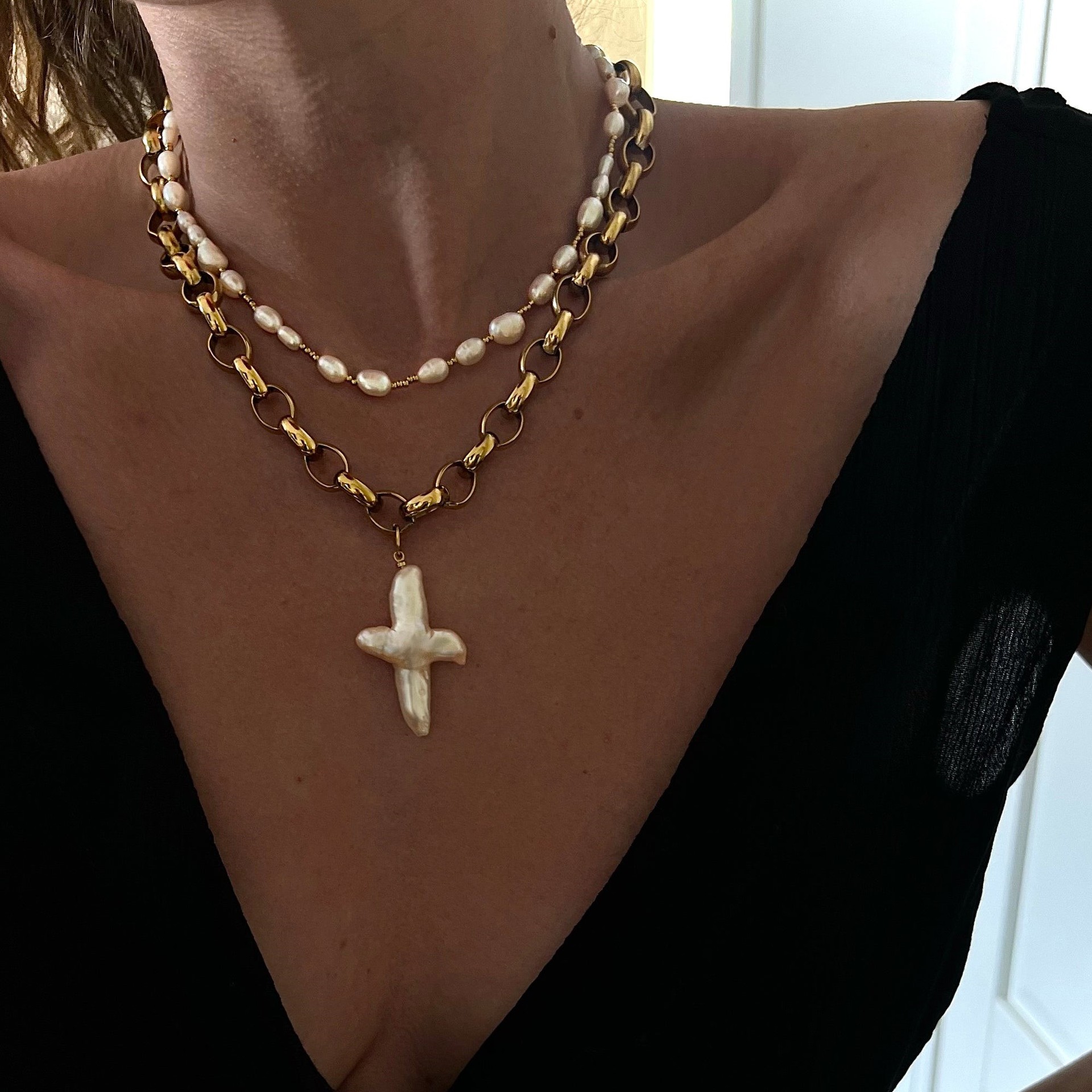 Pearl Iron Y2K Vintage Style Plating Cross Pendant Necklace display picture 1