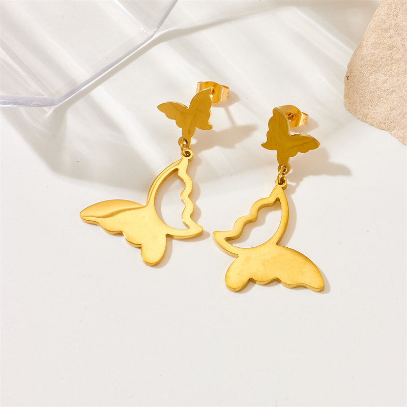 1 Pair Elegant Streetwear Butterfly Plating 304 Stainless Steel No Inlaid 18K Gold Plated Earrings display picture 6