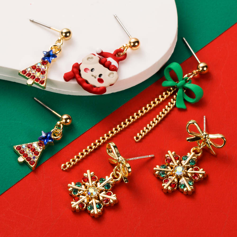 1 Pair Glam Streetwear Christmas Tree Bow Knot Snowflake Inlay Alloy Rhinestone Rhinestones Gold Plated Drop Earrings display picture 2