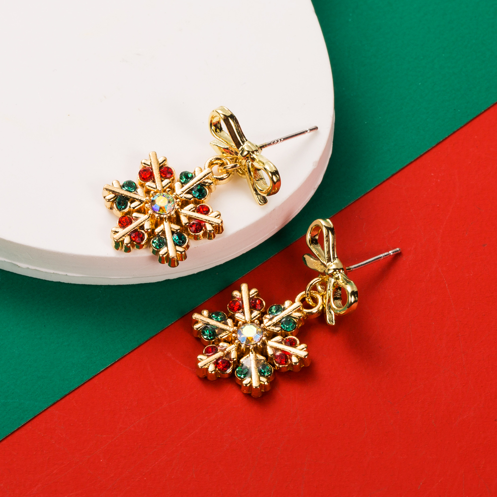1 Pair Glam Streetwear Christmas Tree Bow Knot Snowflake Inlay Alloy Rhinestone Rhinestones Gold Plated Drop Earrings display picture 3