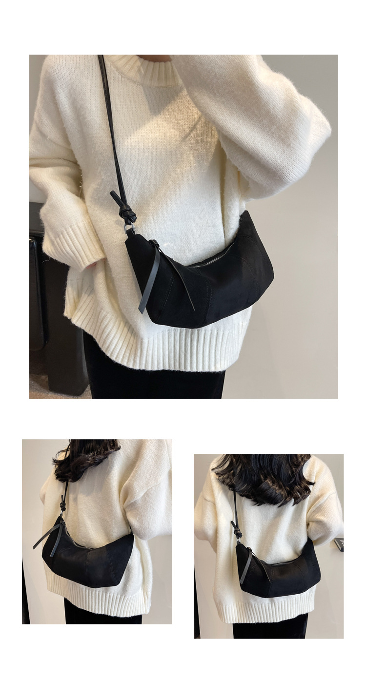 Women's Flannel Solid Color Business Dumpling Shape Zipper Shoulder Bag display picture 2