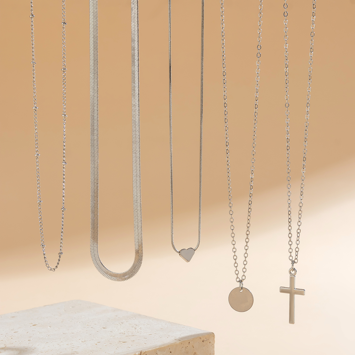 Lässig Einfacher Stil Pendeln Irregulär Kreuzen Runden Legierung Kupfer Halskette Mit Anhänger display picture 5