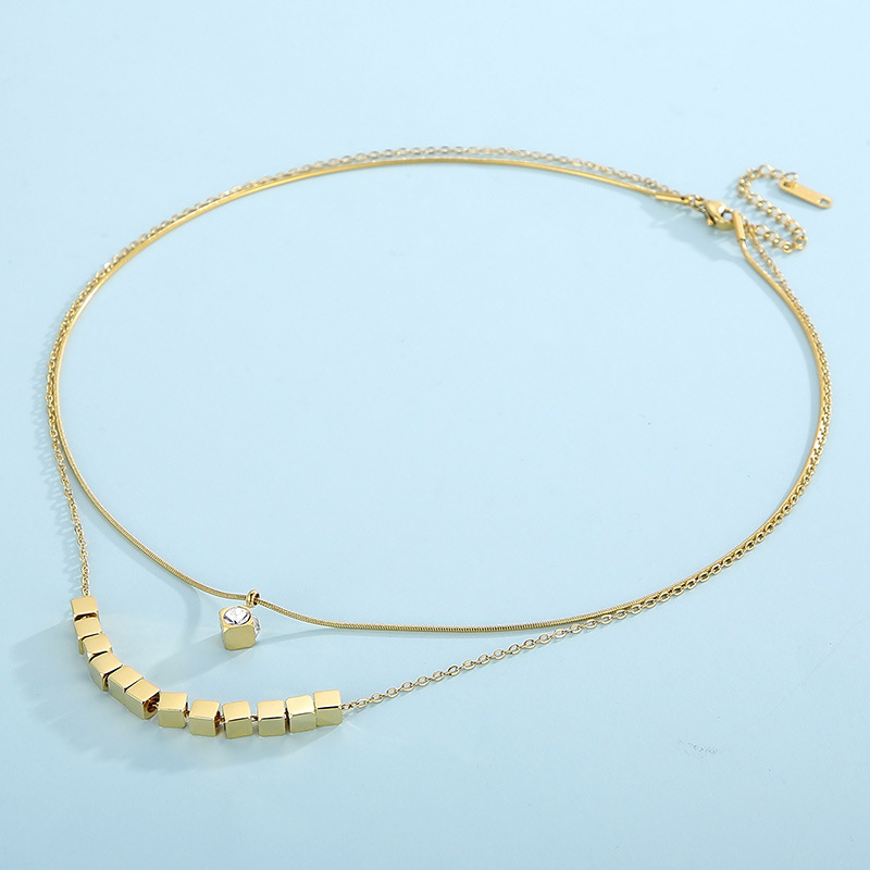 Acero Titanio Chapados en oro de 18k Estilo Simple Ropa De Calle Cuadrado Collares En Capas display picture 10