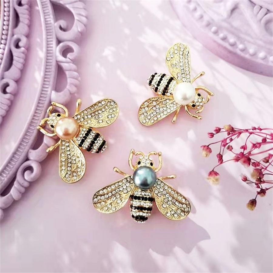 Lady Streetwear Bee Alloy Inlay Rhinestones Women's Brooches display picture 4