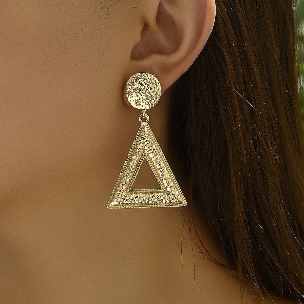 1 Pair Vintage Style Exaggerated Triangle Golden Toad Rectangle Plating Alloy Drop Earrings display picture 11