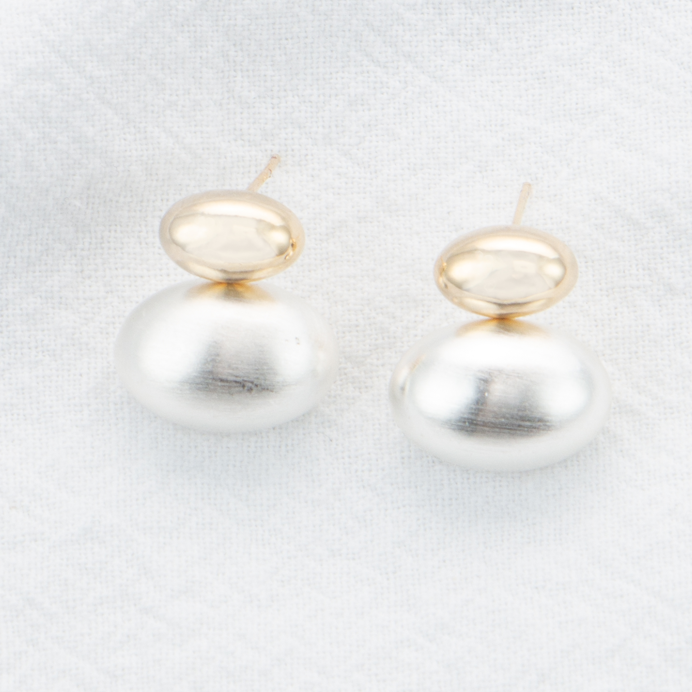 1 Pair Simple Style Geometric Oval Plating Inlay Copper Pearl Ear Studs display picture 2