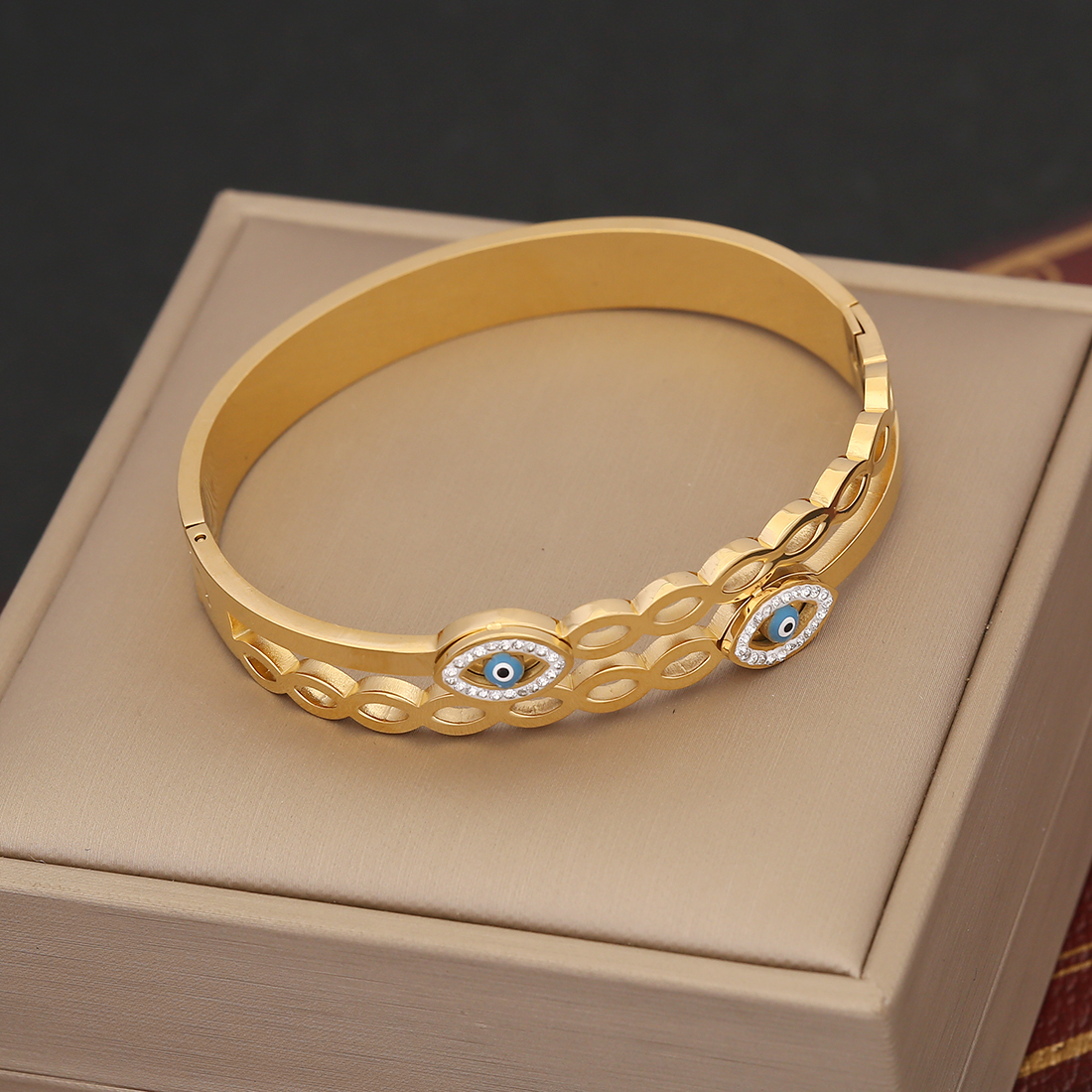 IG Style Vintage Style Eye Stainless Steel 18K Gold Plated Zircon Bracelets In Bulk display picture 5