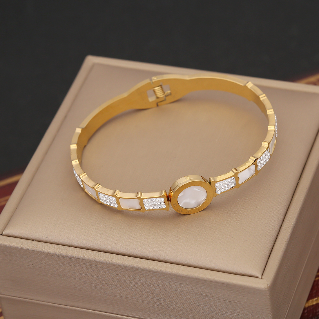 IG Style Vintage Style Eye Stainless Steel 18K Gold Plated Zircon Bracelets In Bulk display picture 7