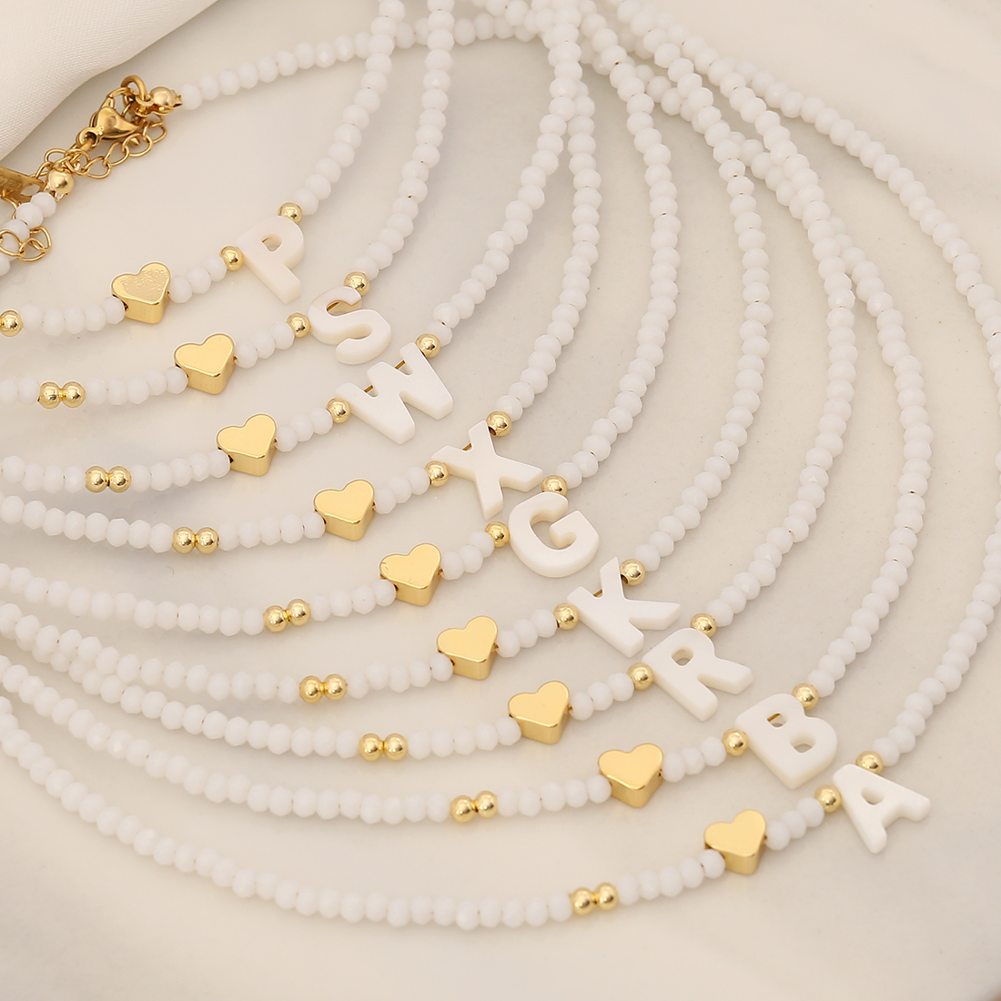 Original Design Simple Style Letter Artificial Crystal Shell Beaded Handmade 18K Gold Plated Women's Necklace display picture 3