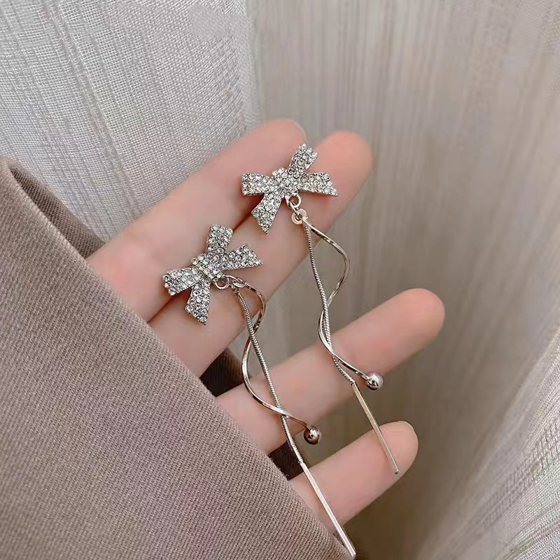 1 Pair Elegant Sweet Bow Knot Plating Inlay Alloy Artificial Rhinestones White Gold Plated Drop Earrings display picture 6