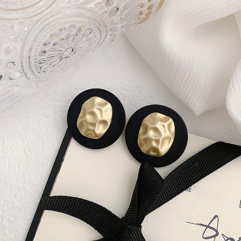 1 Pair Simple Style Classic Style Color Block Plating Alloy Gold Plated Ear Studs display picture 1
