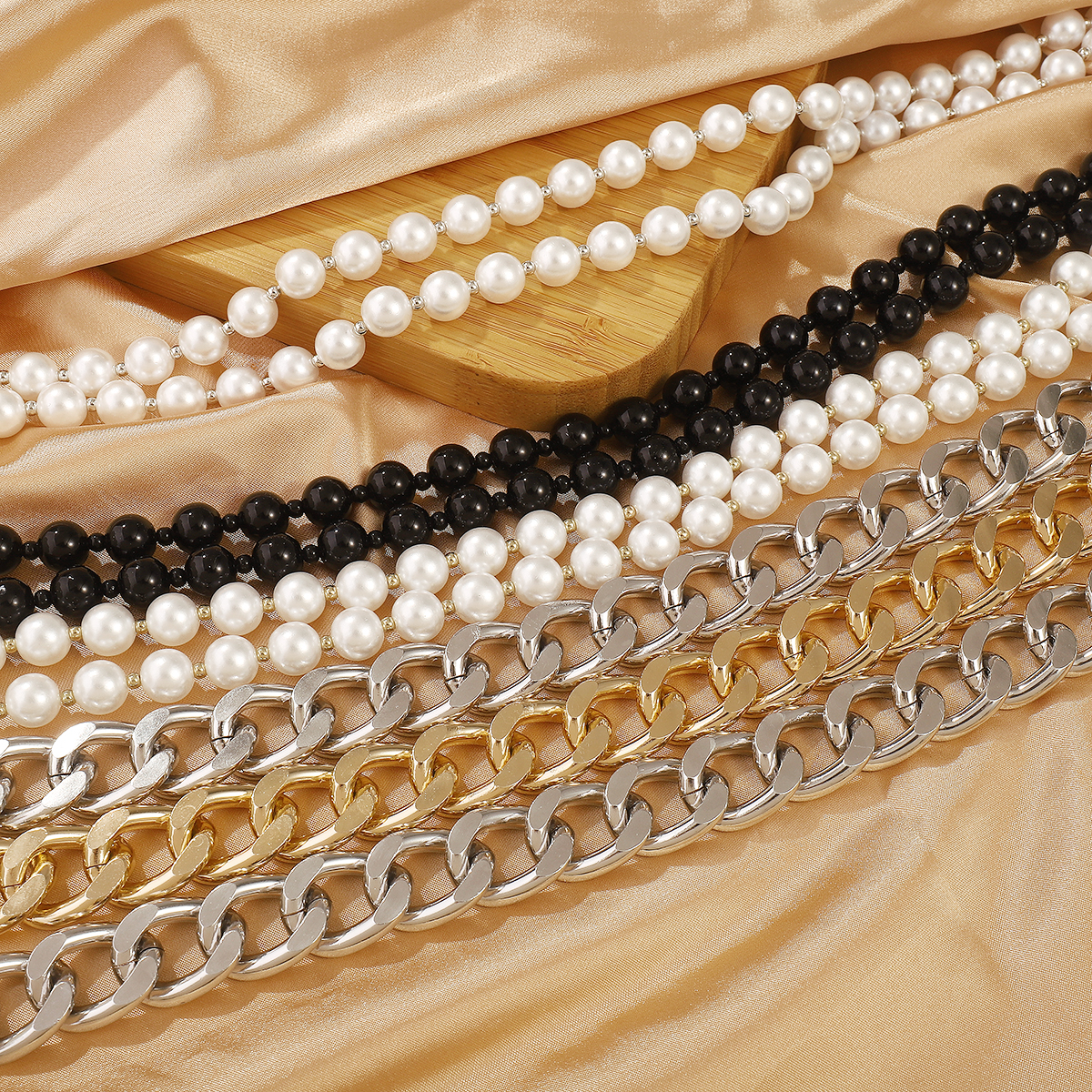 Modern Style Simple Style Round Imitation Pearl Alloy Beaded Women's Choker display picture 4