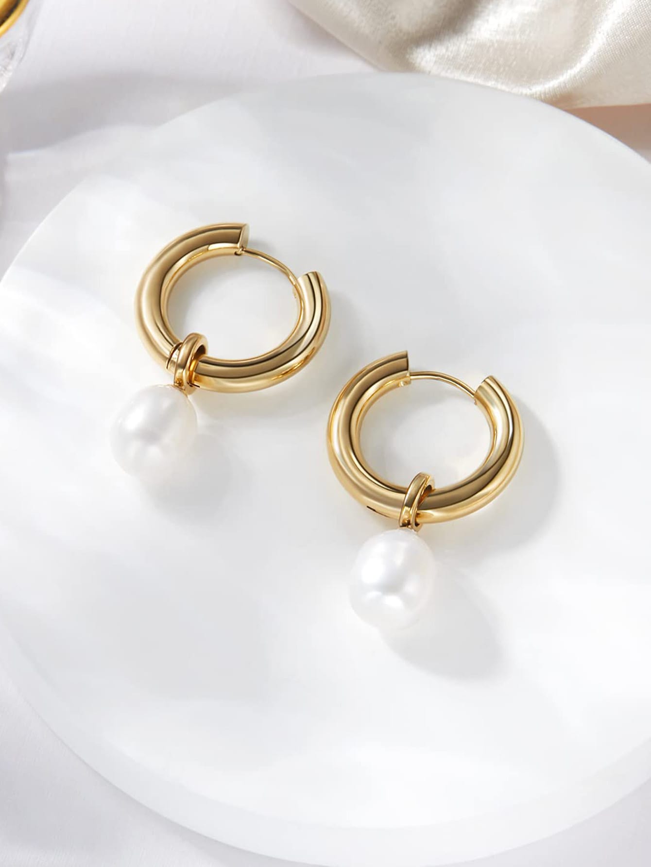 1 Pair Lady Round Plating 304 Stainless Steel 14K Gold Plated Drop Earrings display picture 3