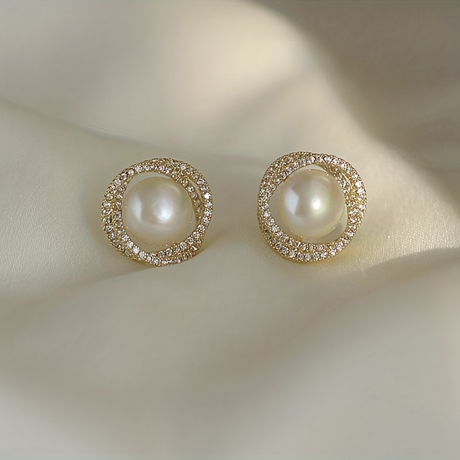 1 Pair Elegant Classical Lady Pearl Alloy Gold Plated Ear Studs display picture 2