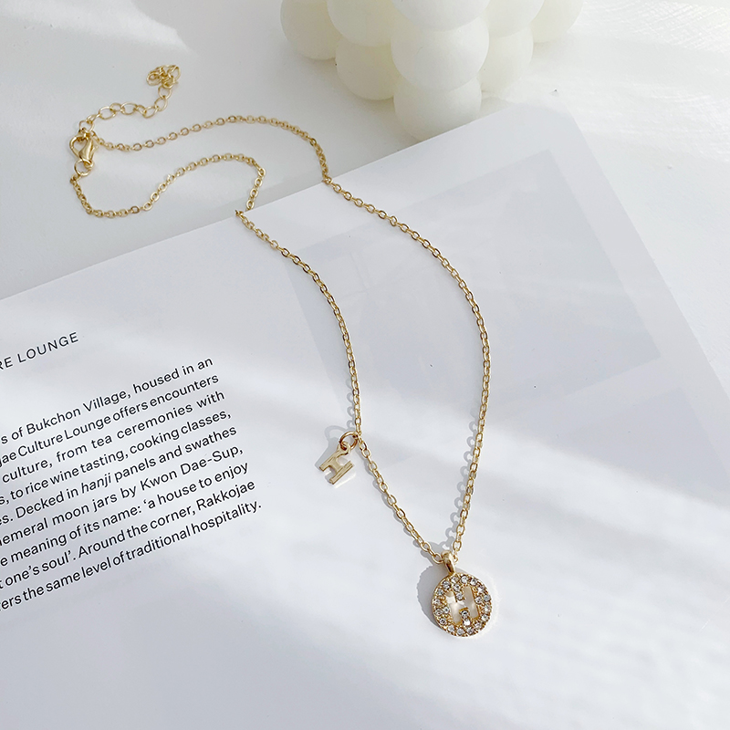 Simple Style Classic Style Letter Gold Plated Artificial Rhinestones Alloy Wholesale Pendant Necklace display picture 1