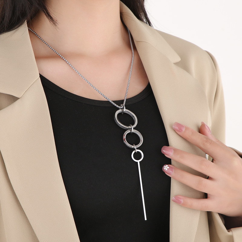 Wholesale Simple Style Classic Style Solid Color Stainless Steel Titanium Steel Hollow Out Sweater Chain display picture 4