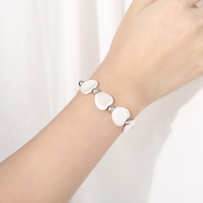 Simple Style Classic Style Heart Shape Artificial Pearl Titanium Steel Beaded Women's Bracelets display picture 5
