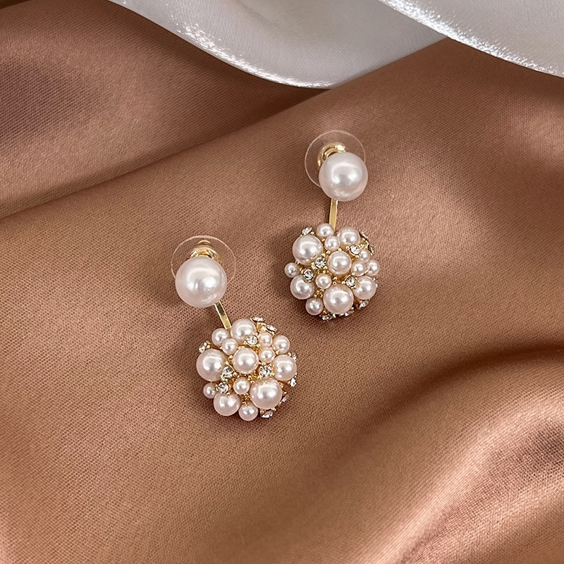 1 Pair Ethnic Style Simple Style Flower Plating Inlay Alloy Pearl Gold Plated Drop Earrings display picture 5