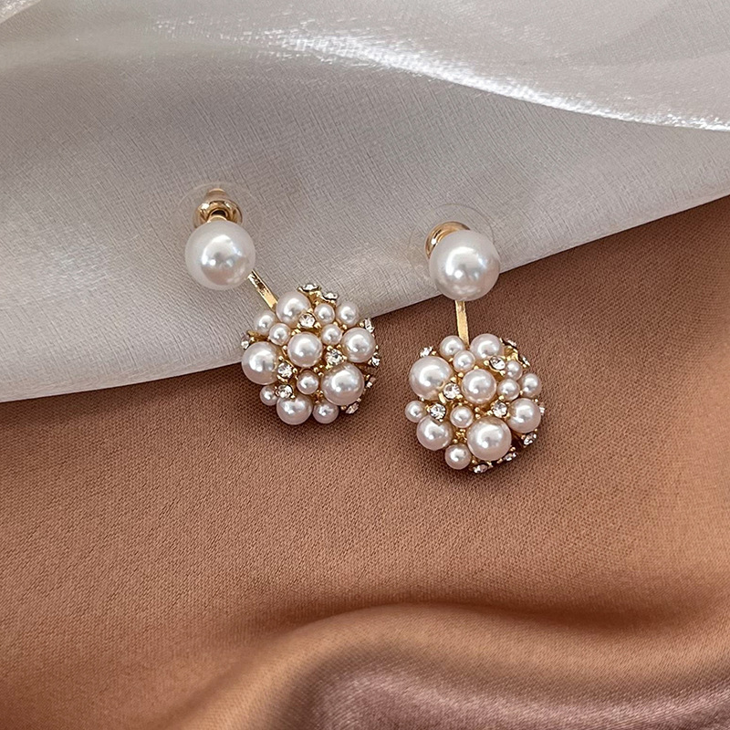 1 Pair Ethnic Style Simple Style Flower Plating Inlay Alloy Pearl Gold Plated Drop Earrings display picture 6