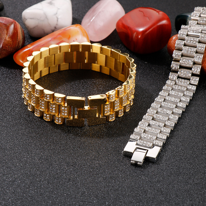 Vintage Style Geometric Solid Color Titanium Steel 18K Gold Plated Bracelets In Bulk display picture 3