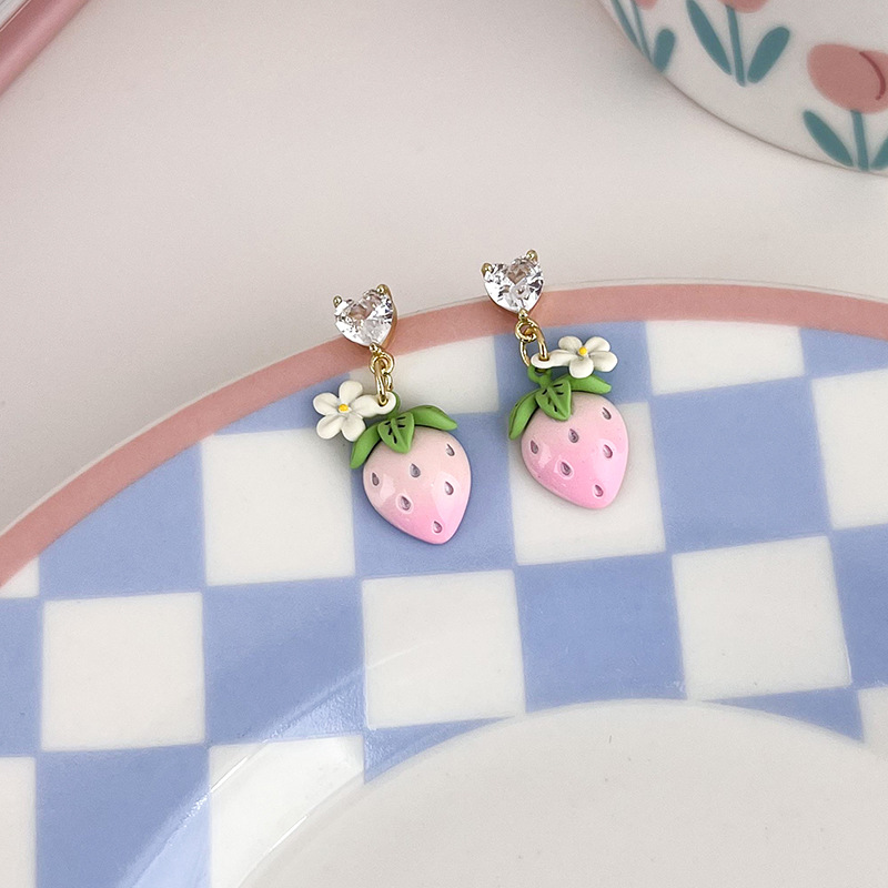 1 Pair Cute Pastoral Strawberry Copper Drop Earrings display picture 4