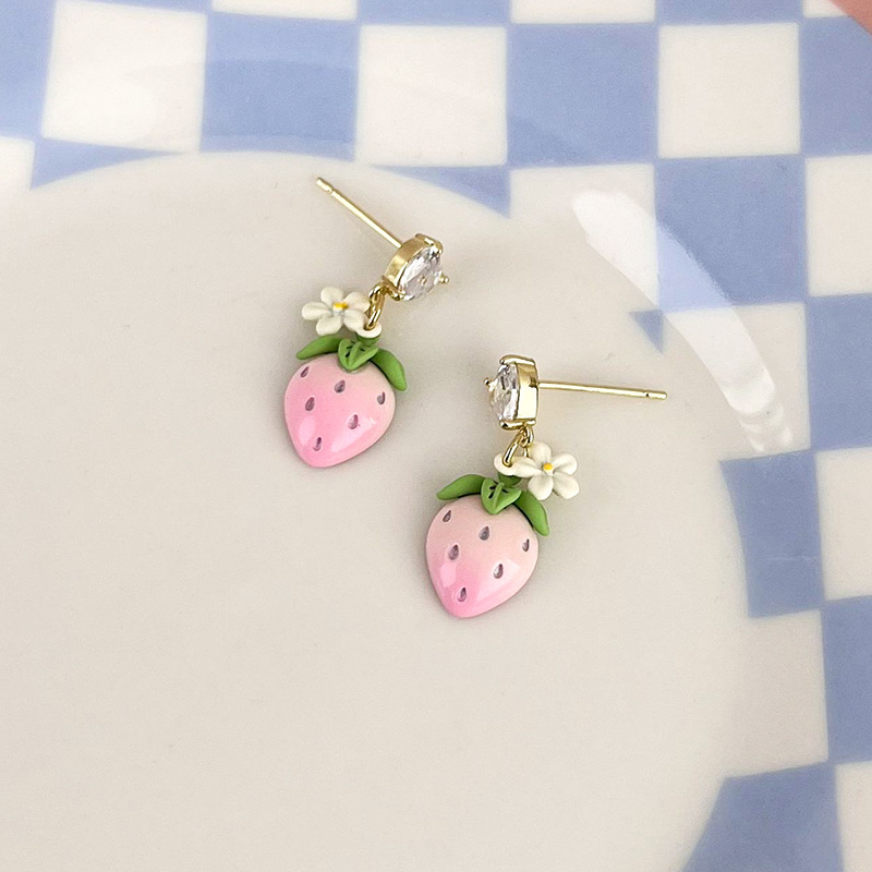 1 Pair Cute Pastoral Strawberry Copper Drop Earrings display picture 2
