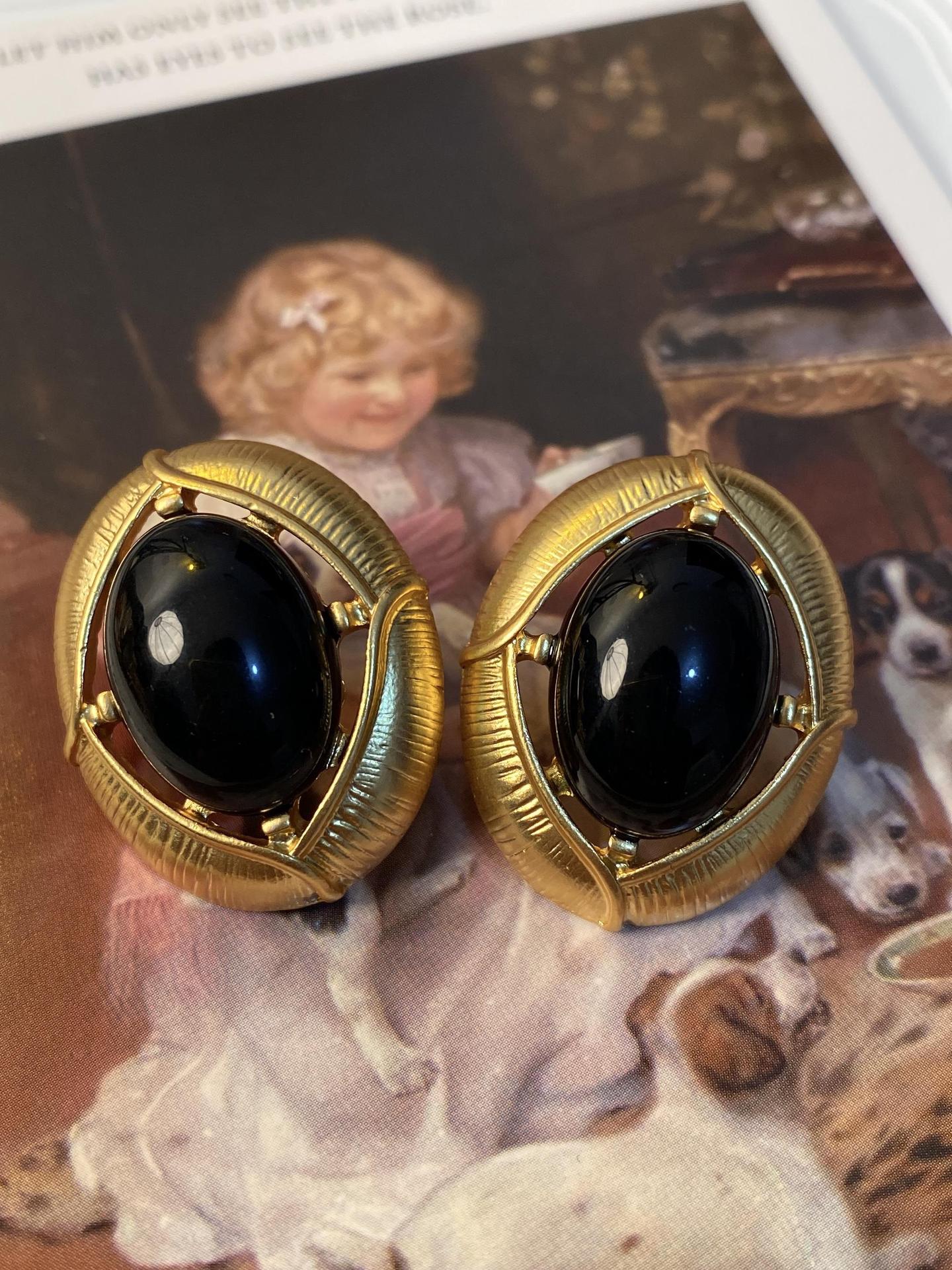 1 Paire Style Vintage Ovale Placage Métal Boucles D'oreilles display picture 1