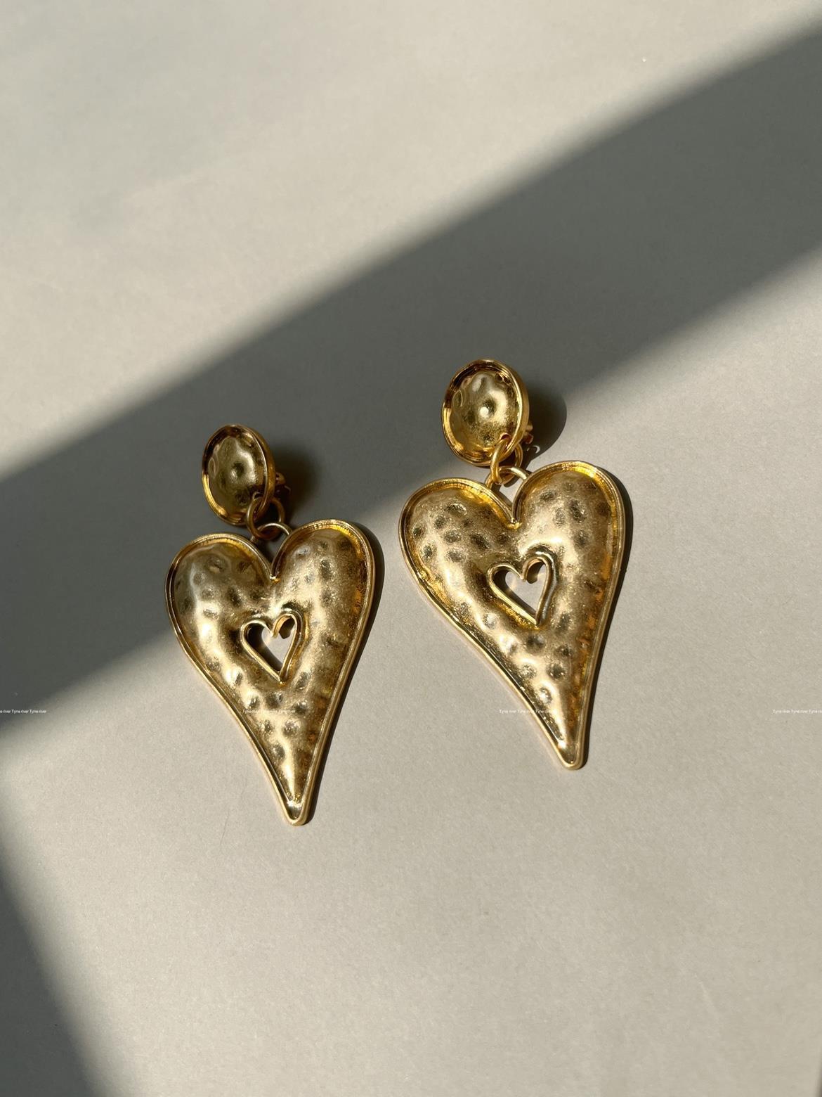 1 Pair Simple Style Classic Style Heart Shape Plating Metal Gold Plated Drop Earrings display picture 1