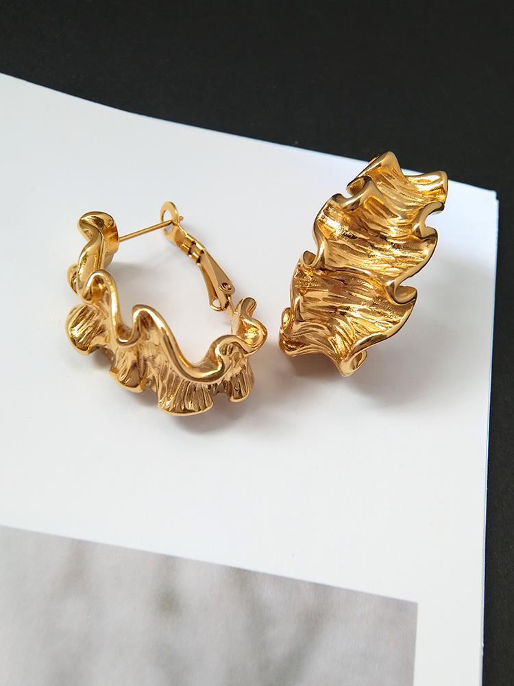 1 Pair Simple Style Classic Style Solid Color Plating Metal Gold Plated Ear Studs display picture 3