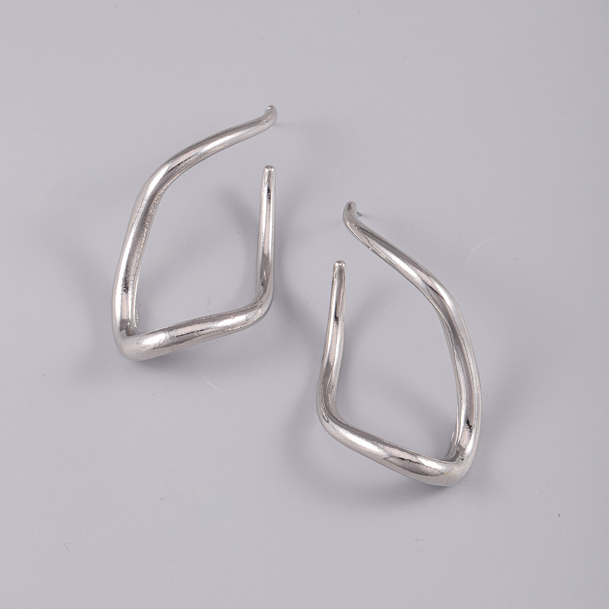 Wholesale Jewelry Simple Style Solid Color Alloy Gold Plated Silver Plated Plating Ear Studs display picture 4
