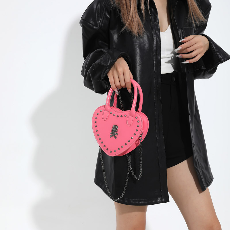 Women's Pu Leather Cross Solid Color Vintage Style Punk Maximalism Sewing Thread Rivet Heart-shaped Zipper Heart-shaped Bag Handbag display picture 12