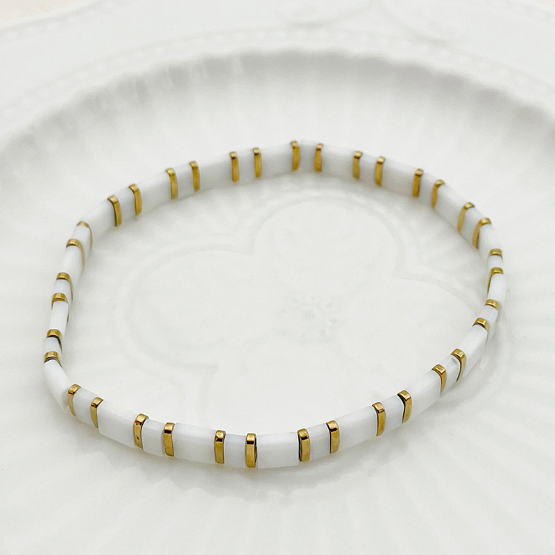 Décontractée Style Simple Commuer Carré Plastique Perle De Rocaille Bracelets En Masse display picture 2