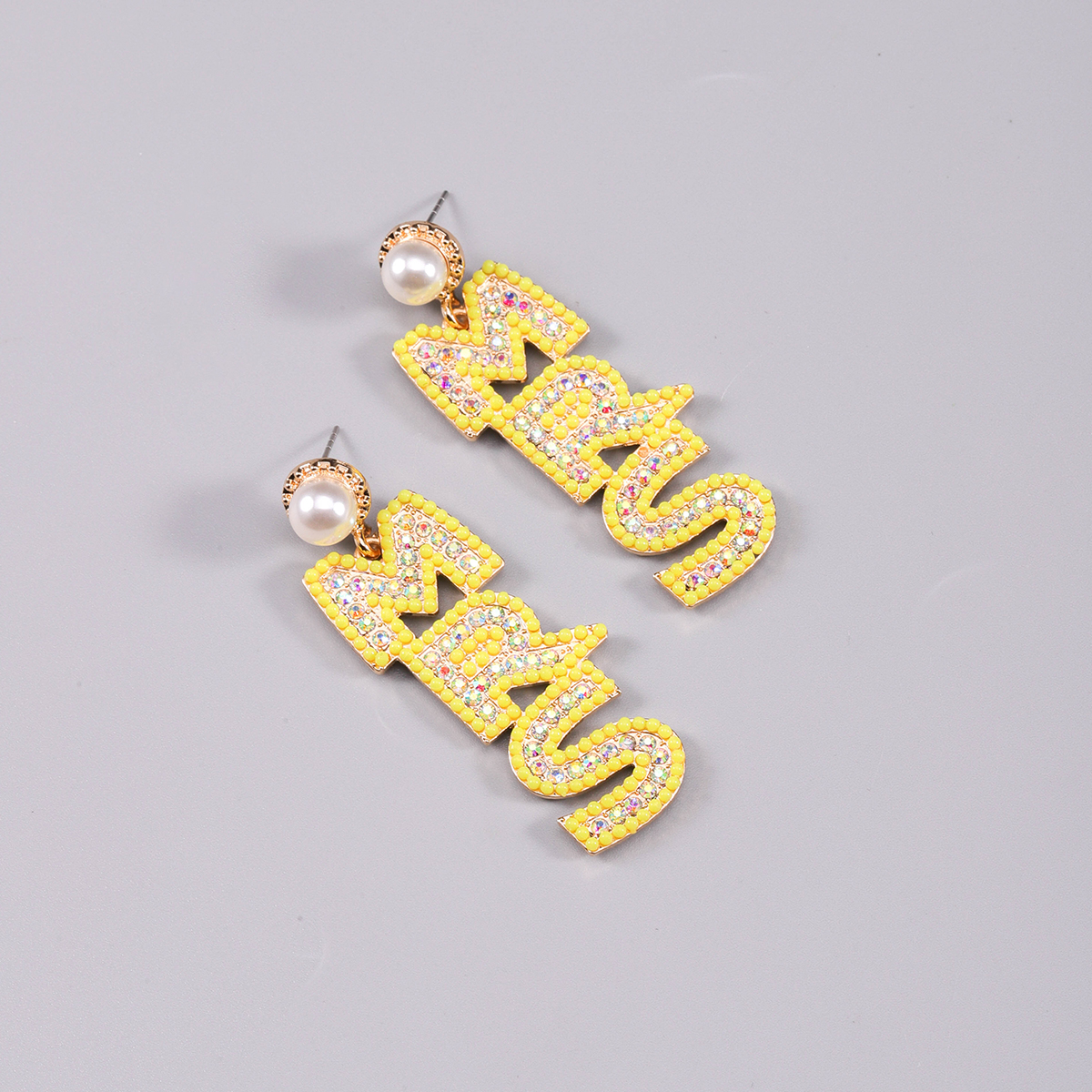1 Pair Nordic Style Korean Style Letter Plating Inlay Alloy Rhinestones Pearl Beads Gold Plated Drop Earrings display picture 11