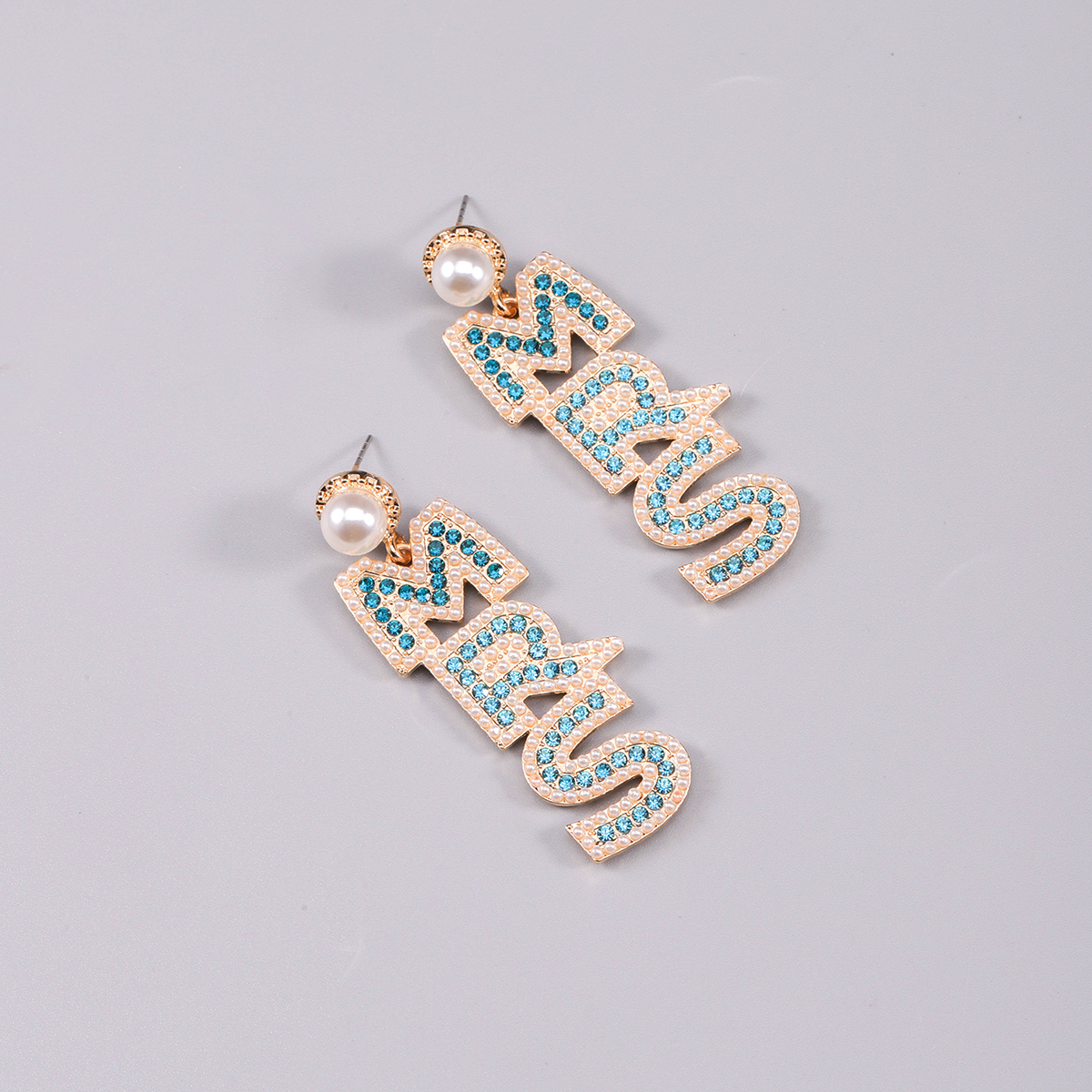 1 Pair Nordic Style Korean Style Letter Plating Inlay Alloy Rhinestones Pearl Beads Gold Plated Drop Earrings display picture 8