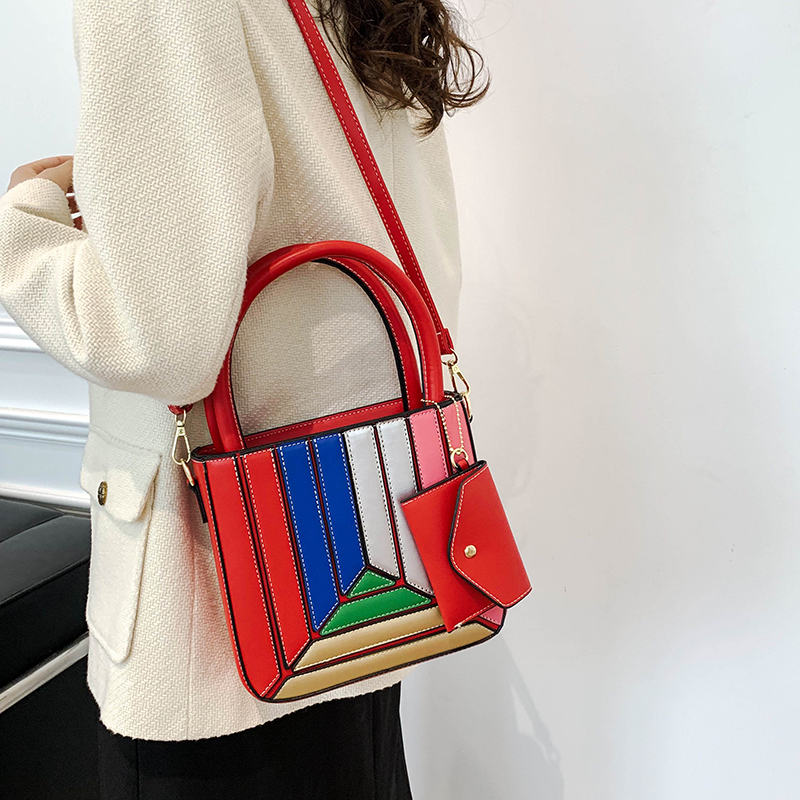 Women's All Seasons Pu Leather Color Block Streetwear Sewing Thread Square Zipper Handbag display picture 1