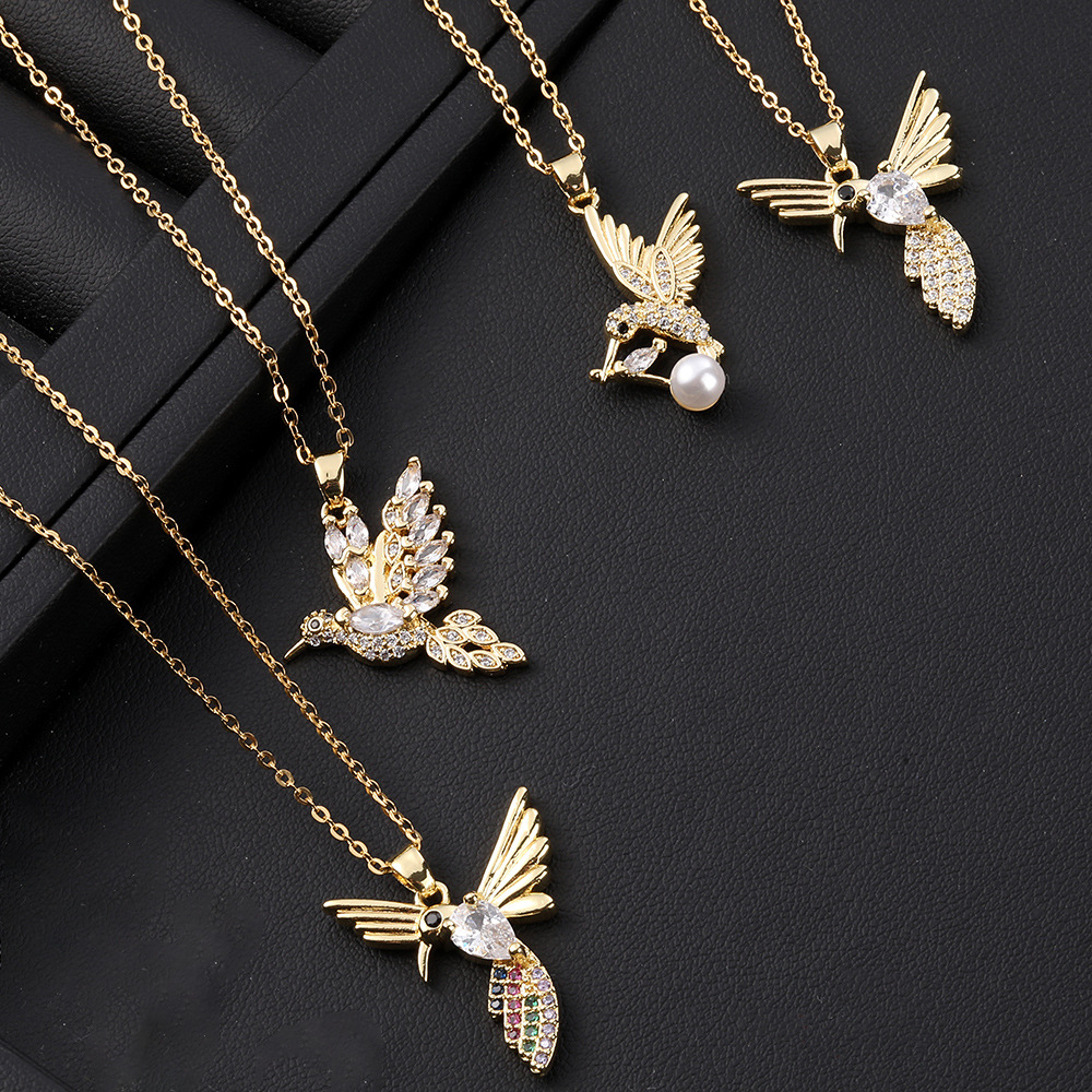 Süss Einfacher Stil Vogel Kupfer Vergoldet Zirkon Halskette Mit Anhänger In Masse display picture 1
