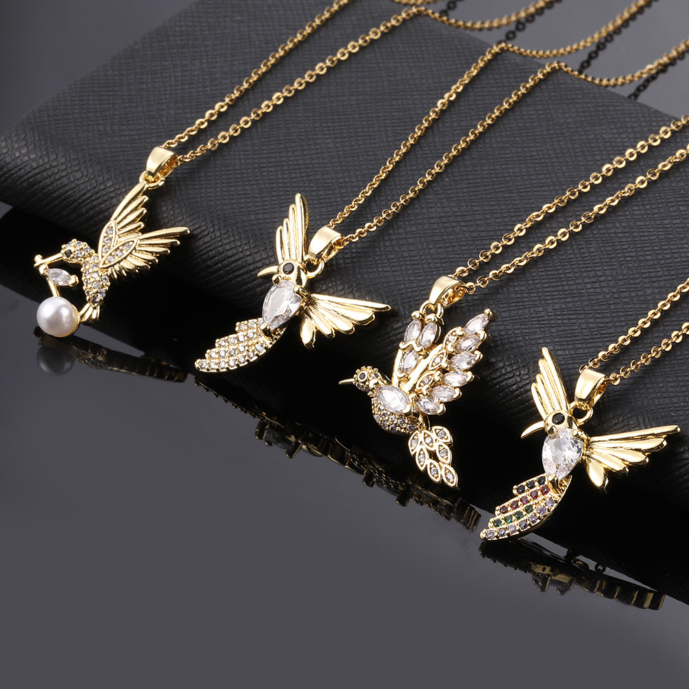 Süss Einfacher Stil Vogel Kupfer Vergoldet Zirkon Halskette Mit Anhänger In Masse display picture 2