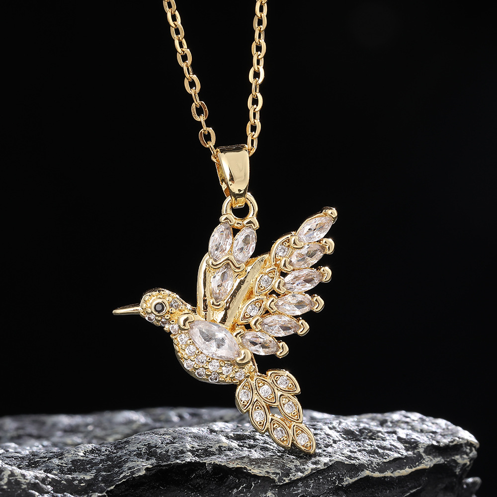 Süss Einfacher Stil Vogel Kupfer Vergoldet Zirkon Halskette Mit Anhänger In Masse display picture 3