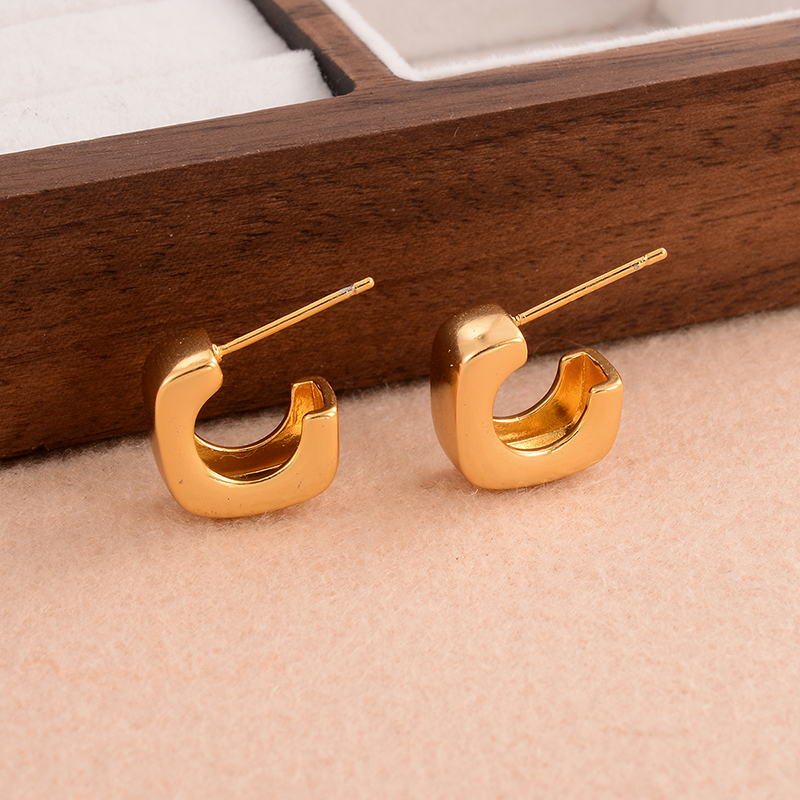 1 Pair Retro Simple Style Square Plating Copper 18k Gold Plated Ear Studs display picture 2