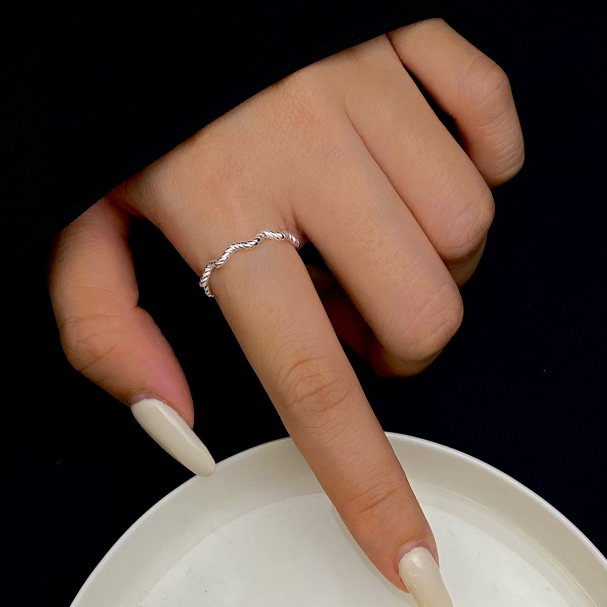 Elegant Simple Style Solid Color Sterling Silver Plating Silver Plated Open Rings display picture 1