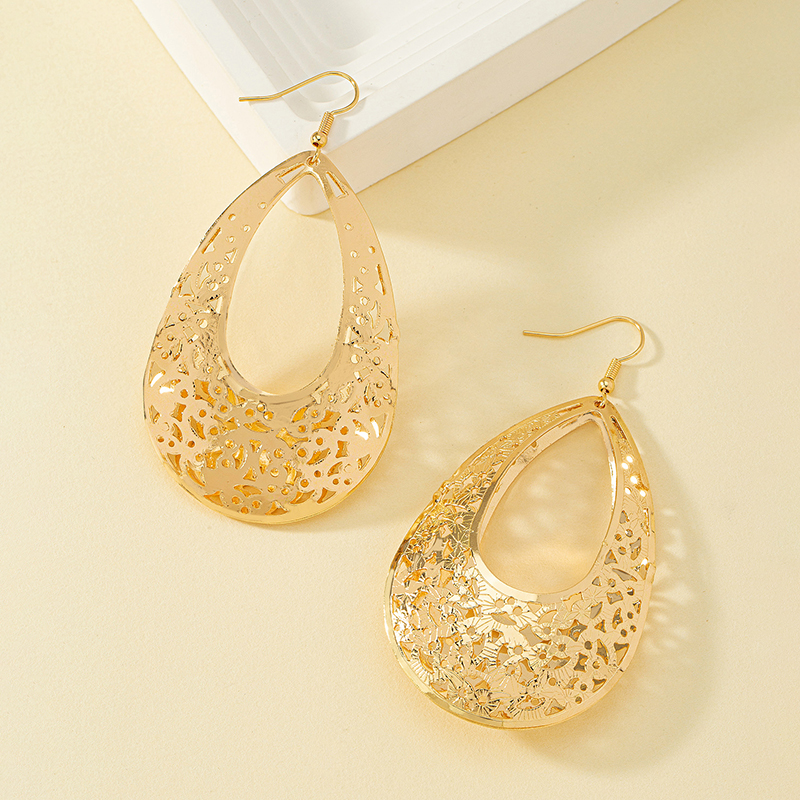 1 Pair Vintage Style Simple Style Water Droplets Floral Plating Hollow Out Alloy Ferroalloy 14k Gold Plated Drop Earrings display picture 4