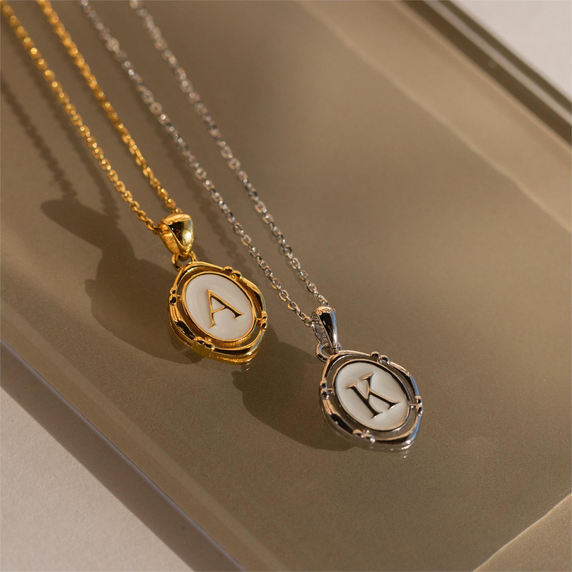 Lady Commute Letter Titanium Steel Plating Gold Plated Necklace display picture 6